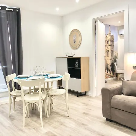 Apartment 4 Canti